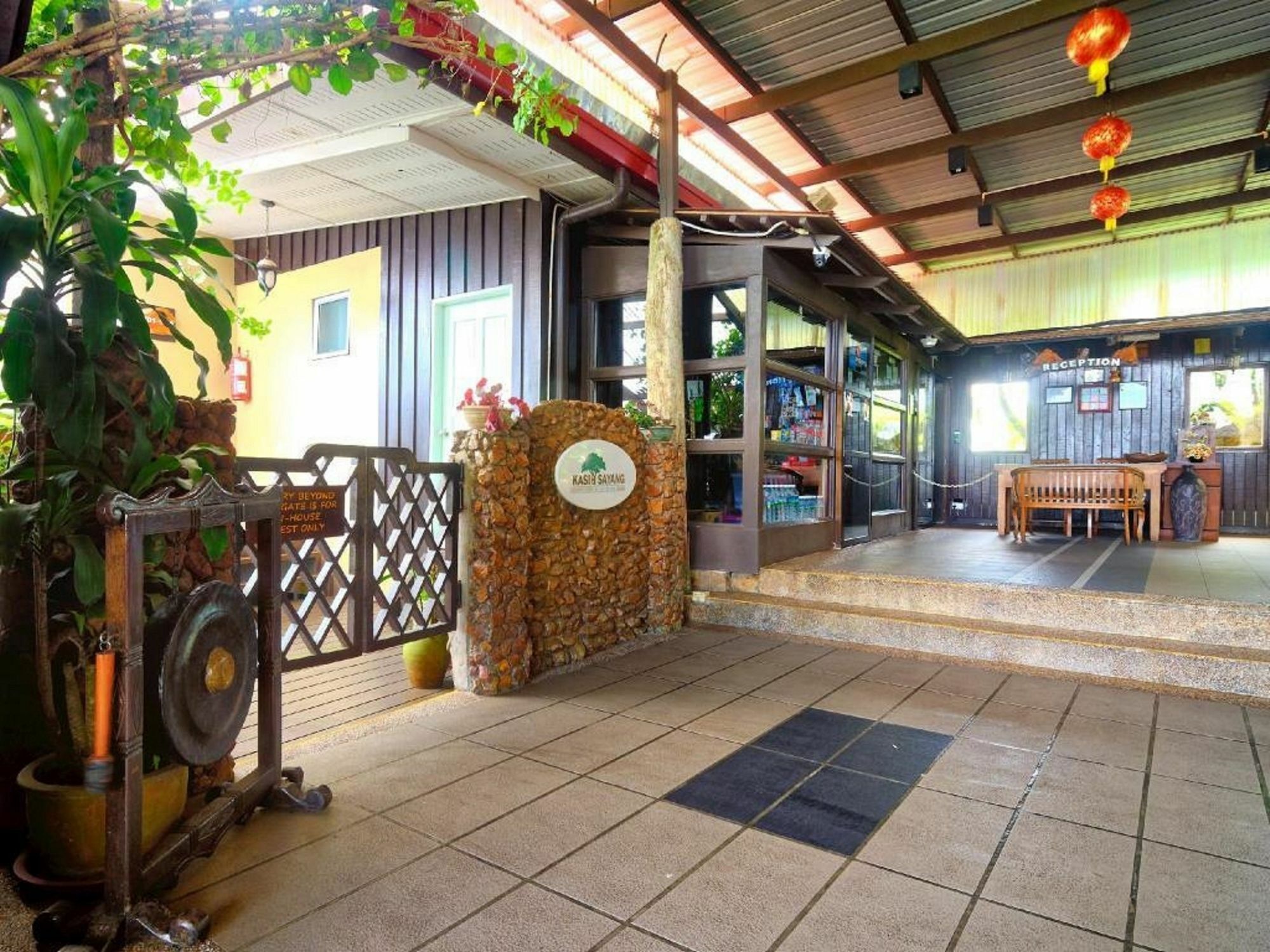 Kasih Sayang Hill Resort Kota Kinabalu Exterior photo