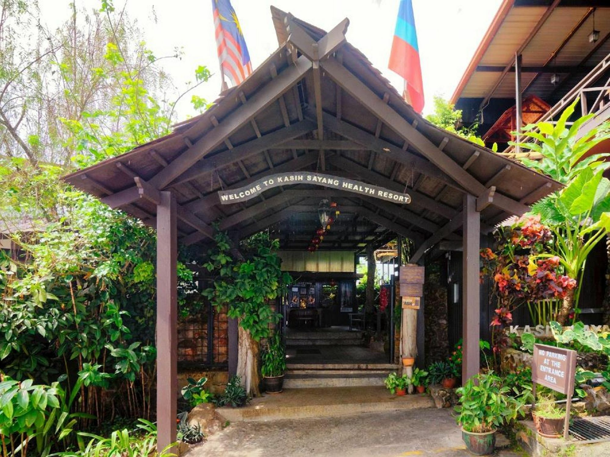 Kasih Sayang Hill Resort Kota Kinabalu Exterior photo
