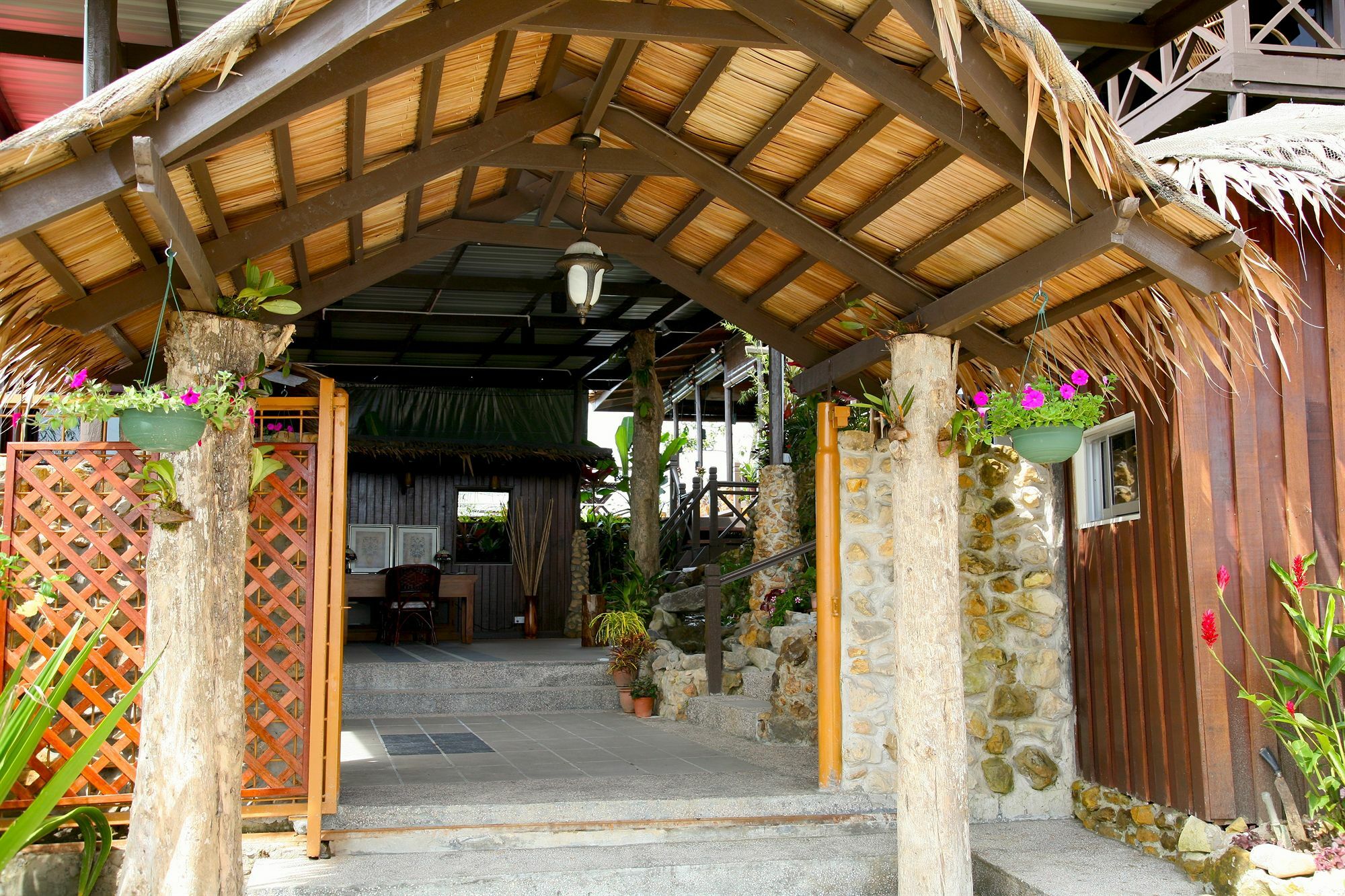 Kasih Sayang Hill Resort Kota Kinabalu Exterior photo
